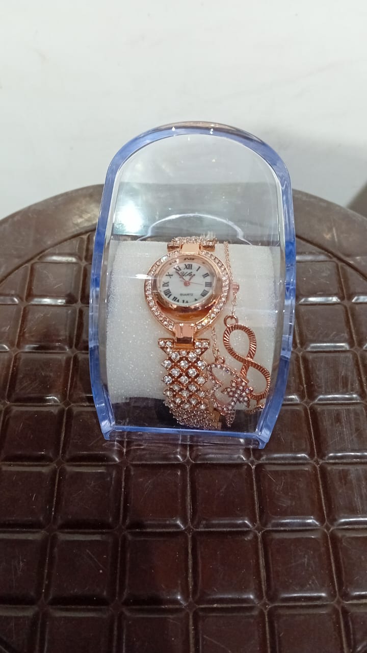 Coffret Cadeau Pour Femme – Montre Élégante + Bracelet de Luxe