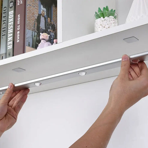 Lampe LED À Détecteur De Mouvement Avec 4 Ampoules