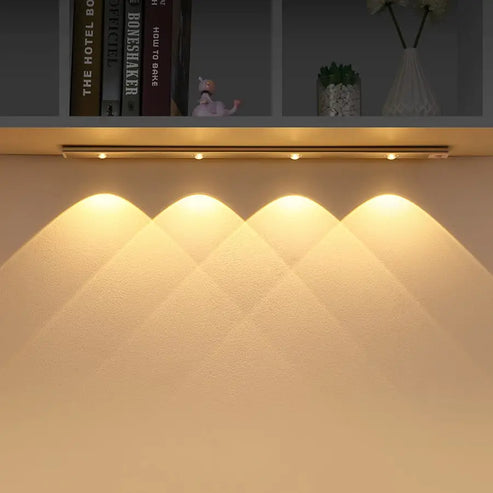 Lampe LED À Détecteur De Mouvement Avec 4 Ampoules