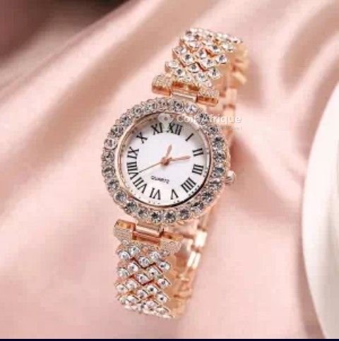 Coffret Cadeau Pour Femme – Montre Élégante + Bracelet de Luxe