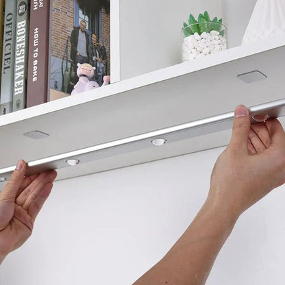 Lampe LED À Détecteur De Mouvement Avec 4 Ampoules